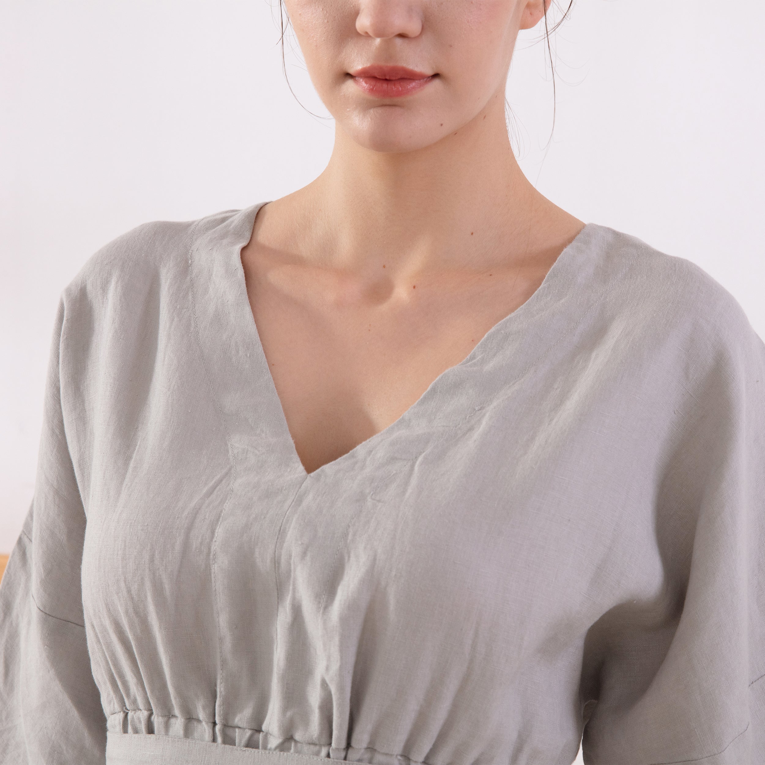 #color_Smoky-Grey