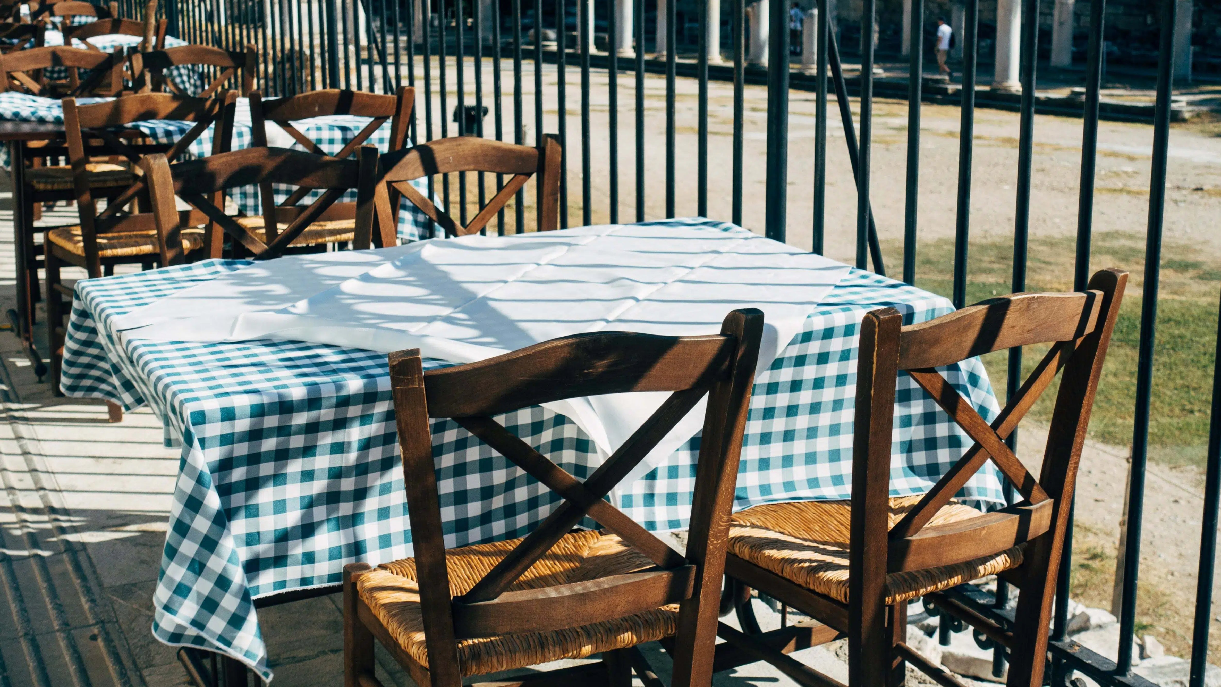 Elevate Your Dining Experience with a Classic Linen Tablecloth – Simple ...