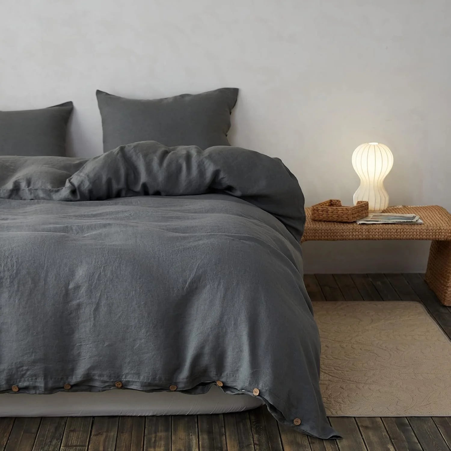 #color_smoky gray