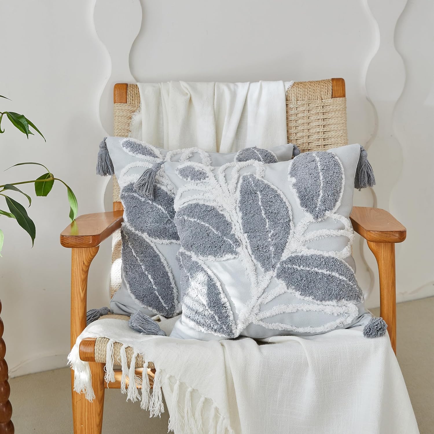 #color_Tufted Grey Leaf