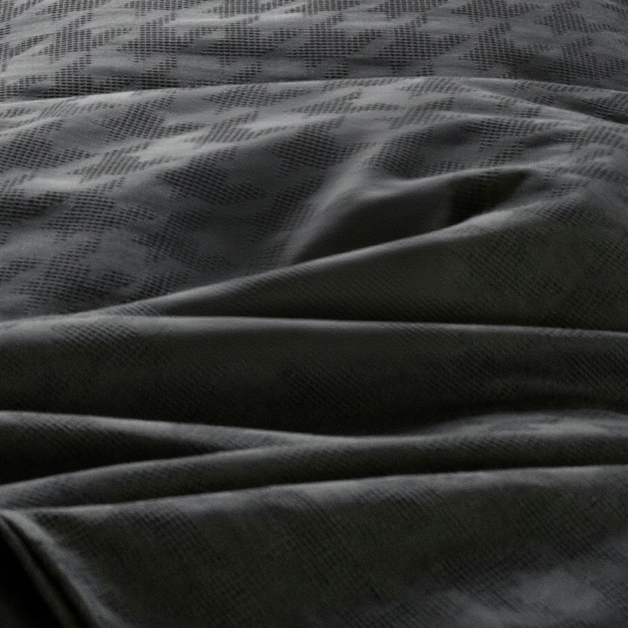 #color_charcoal grey