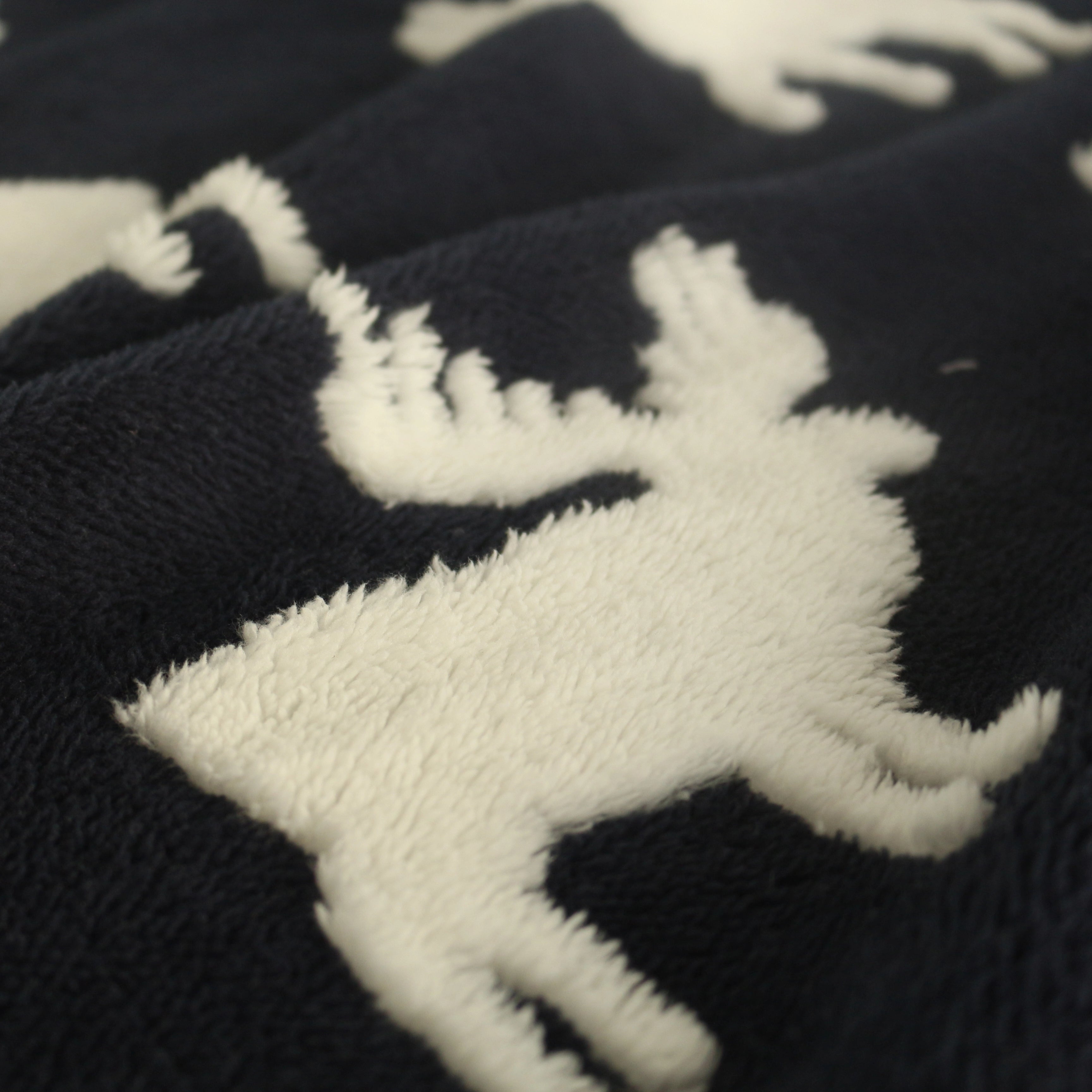 Sherpa Fleece Throw Blanket - Reindeers Pattern