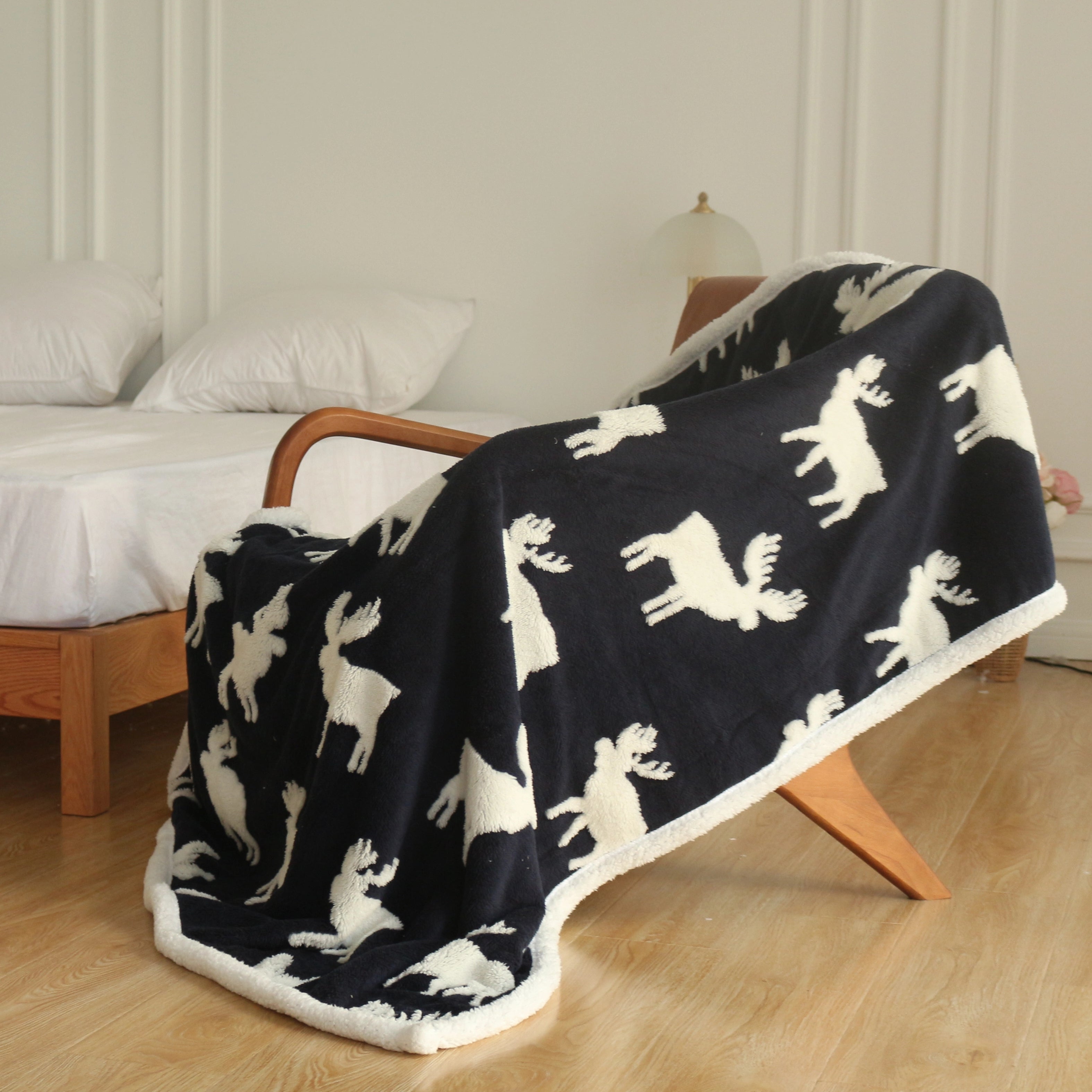 Sherpa Fleece Throw Blanket - Reindeers Pattern