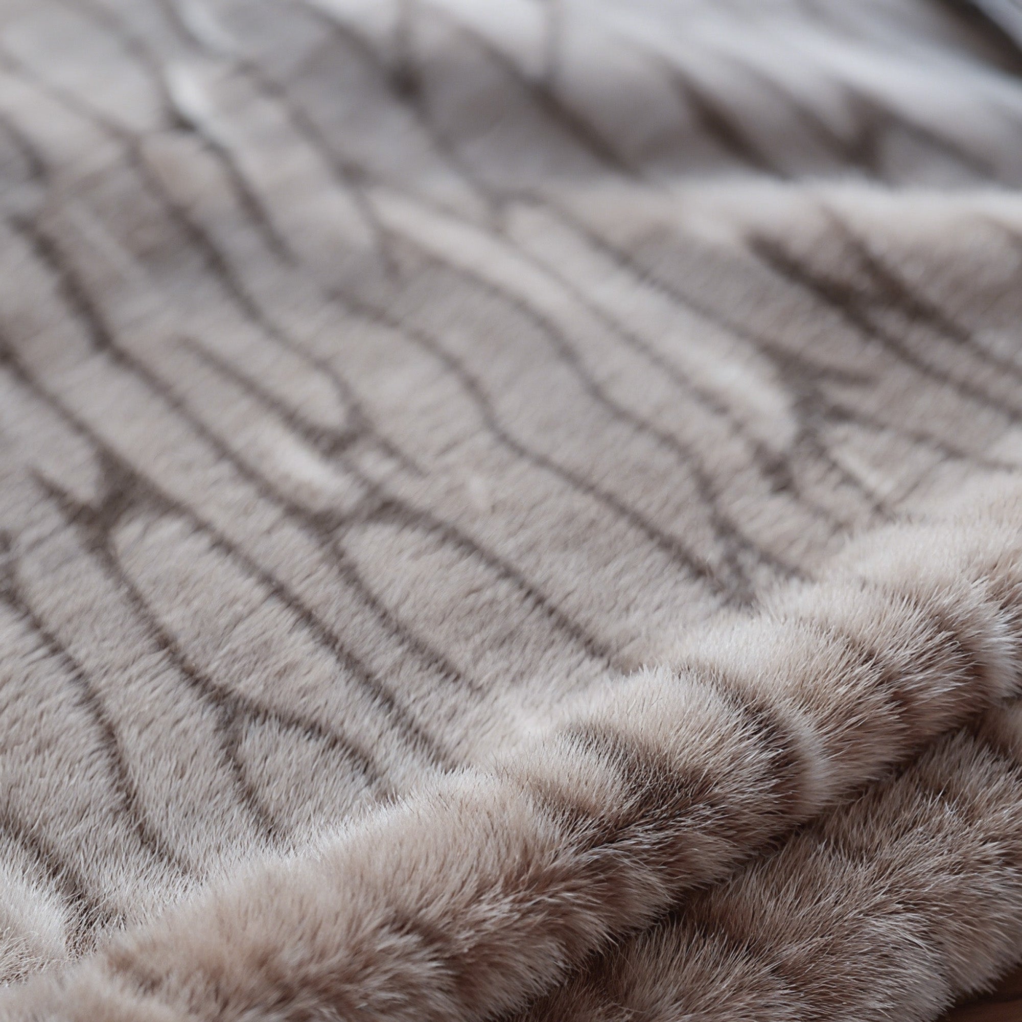 #color_grayish brown