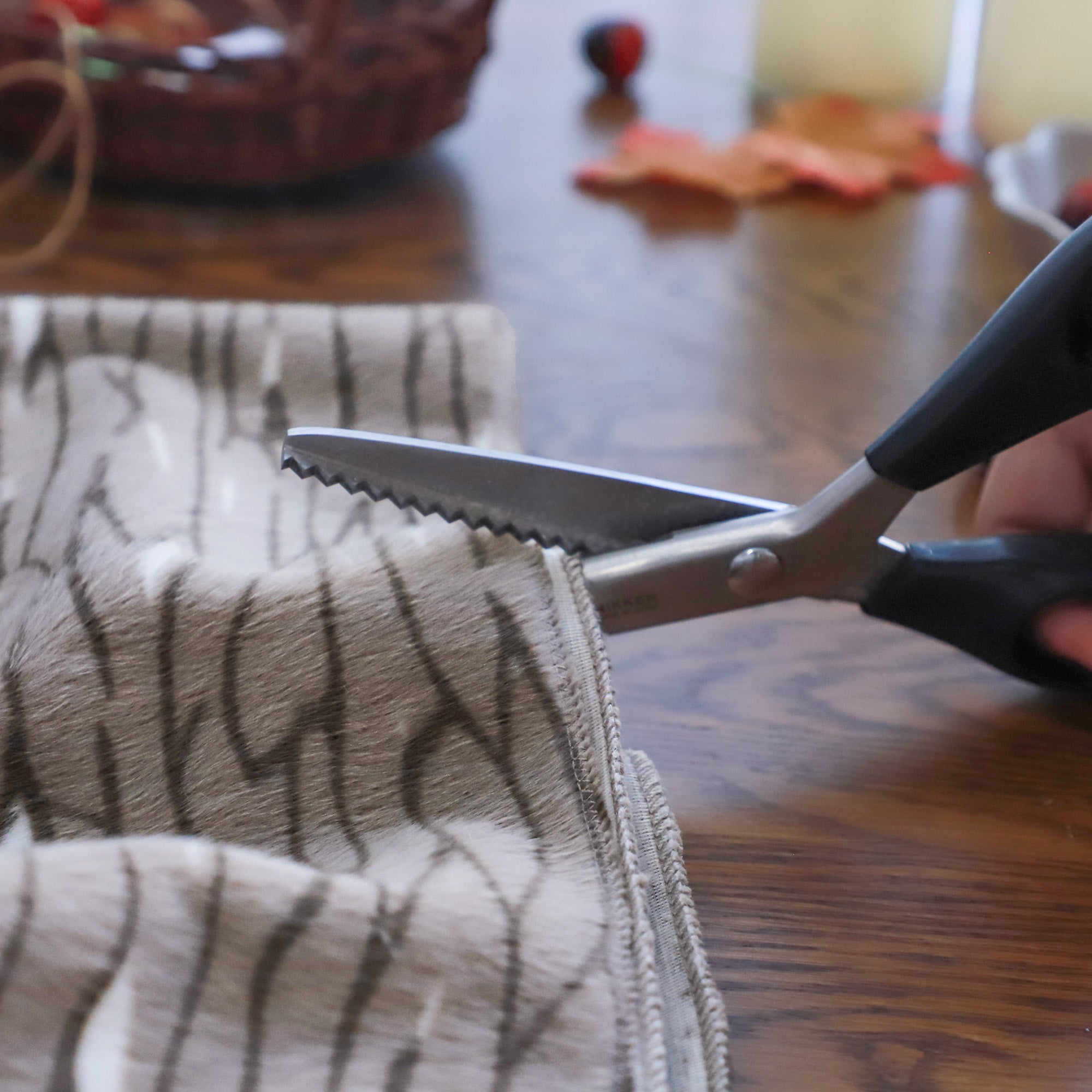 #color_grayish brown