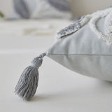 #color_tufted grey leaf