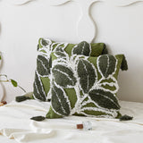 #color_tufted green leaf